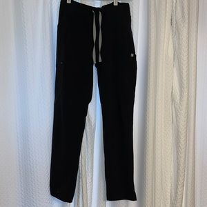 Extra small women’s Figs Yola skinny scrub pant